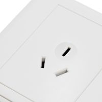 欧普照明 10A安三孔86型电工开关插座面板 白色电源插座三插